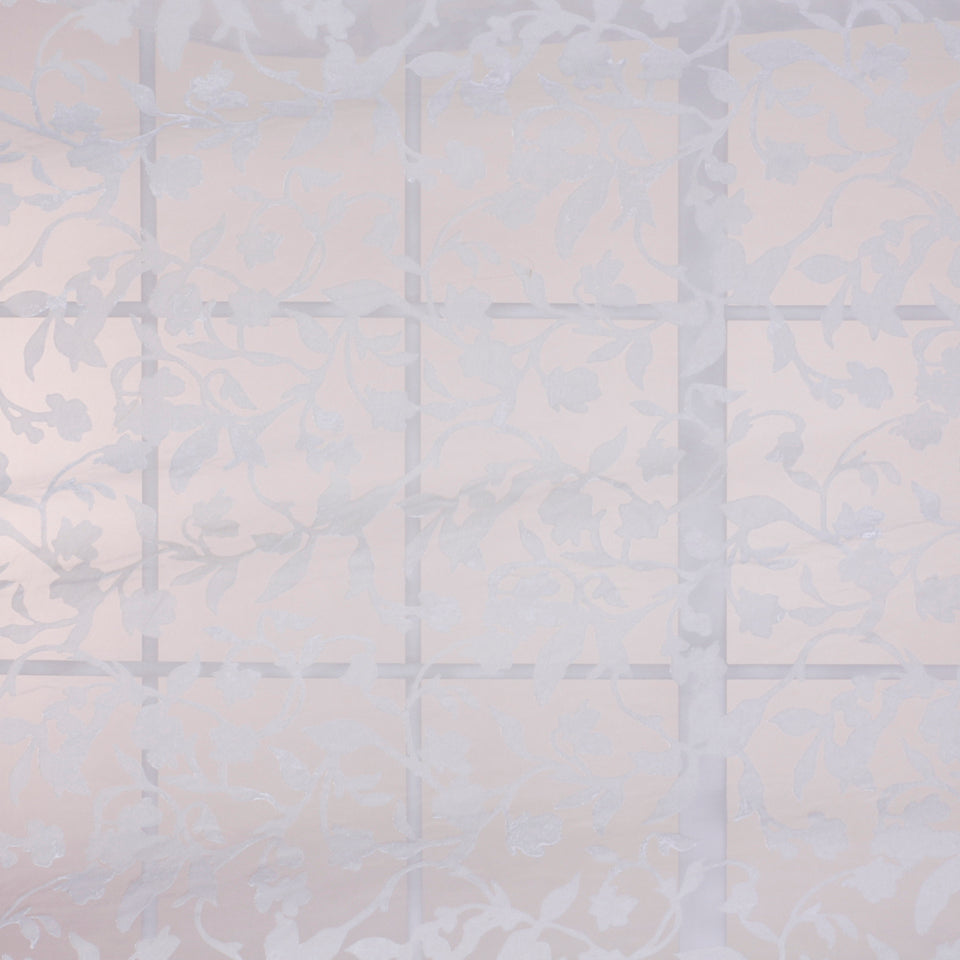 Robert Allen Alexandra | Cloud Drapery - 039219