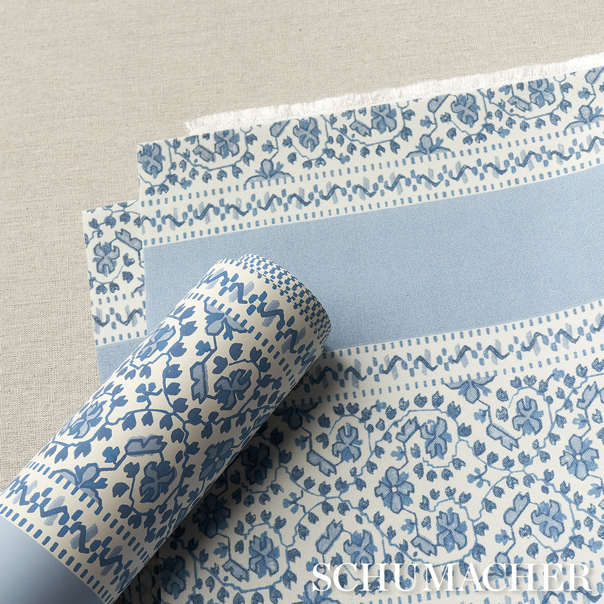SCHUMACHER FABRIC MOON RIVER JASMINE INDOOR/OUTDOOR INDIGO - 180740