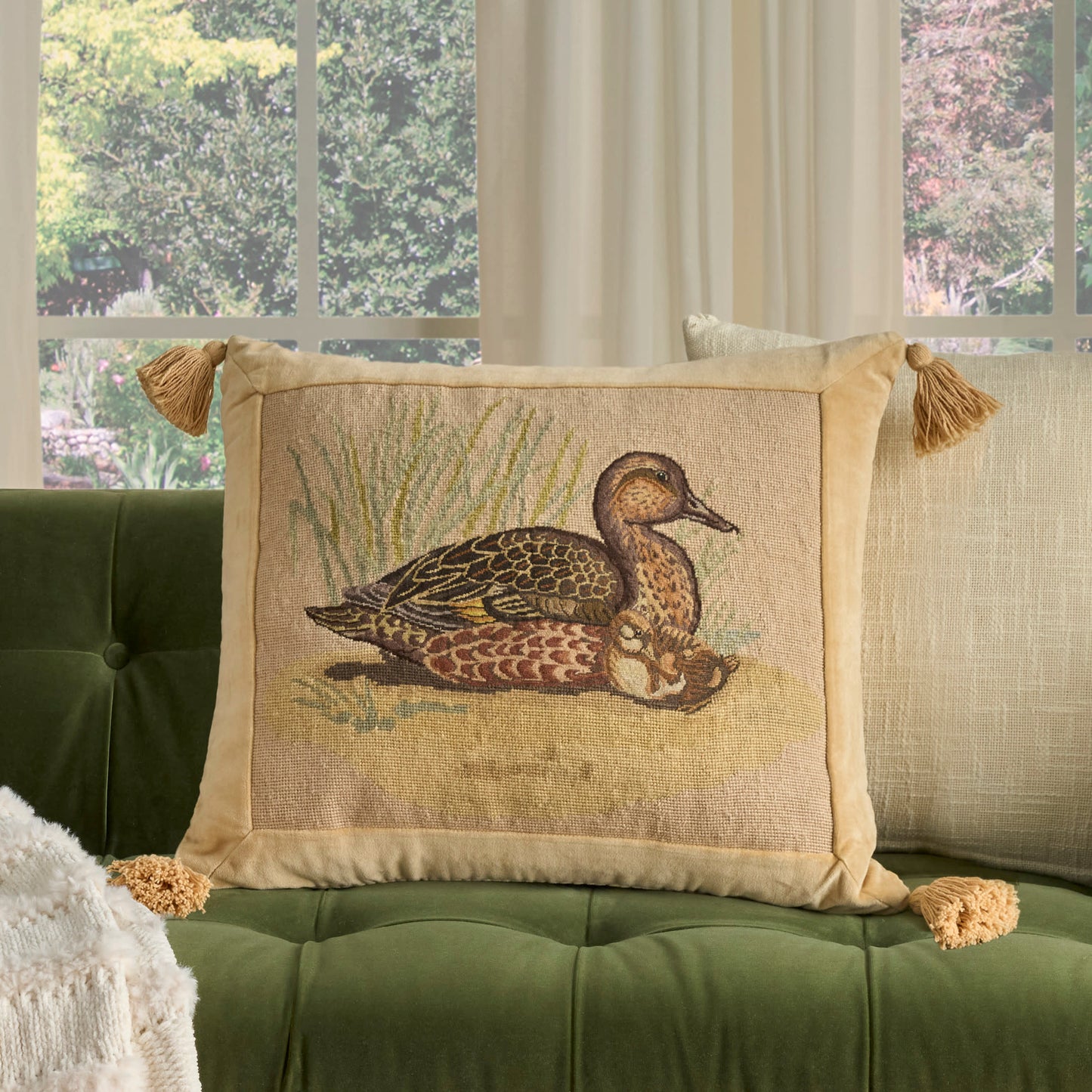 NOURISON HOME 22" x 26" Mina Victory Vintage Beige - 798019091835