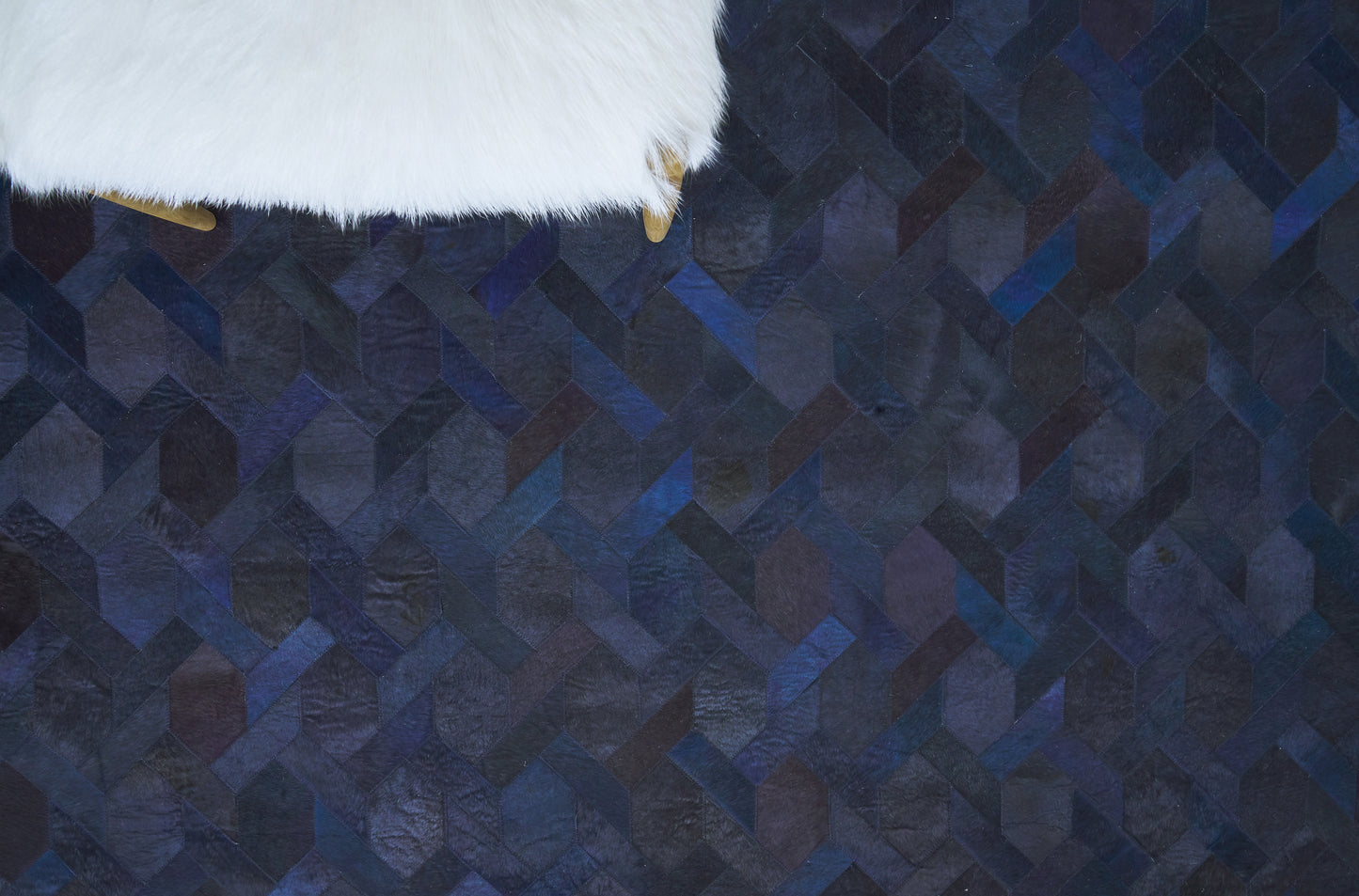 EXQUISITE RUGS Natural Hide Indoor Hand Stitched - 2158-5'X8'