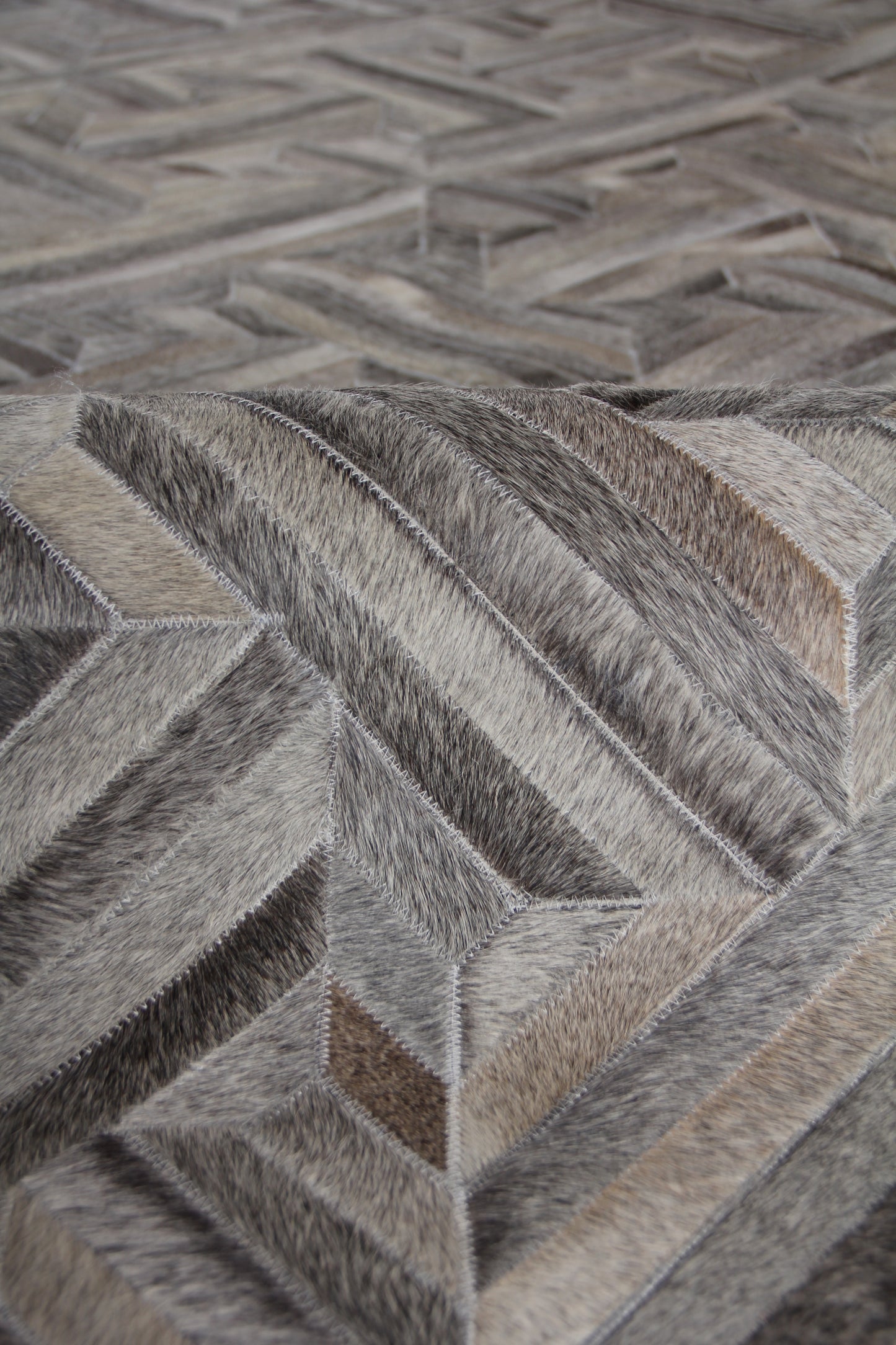 EXQUISITE RUGS Natural Hide Indoor Hand Stitched - 2177-5'X8'