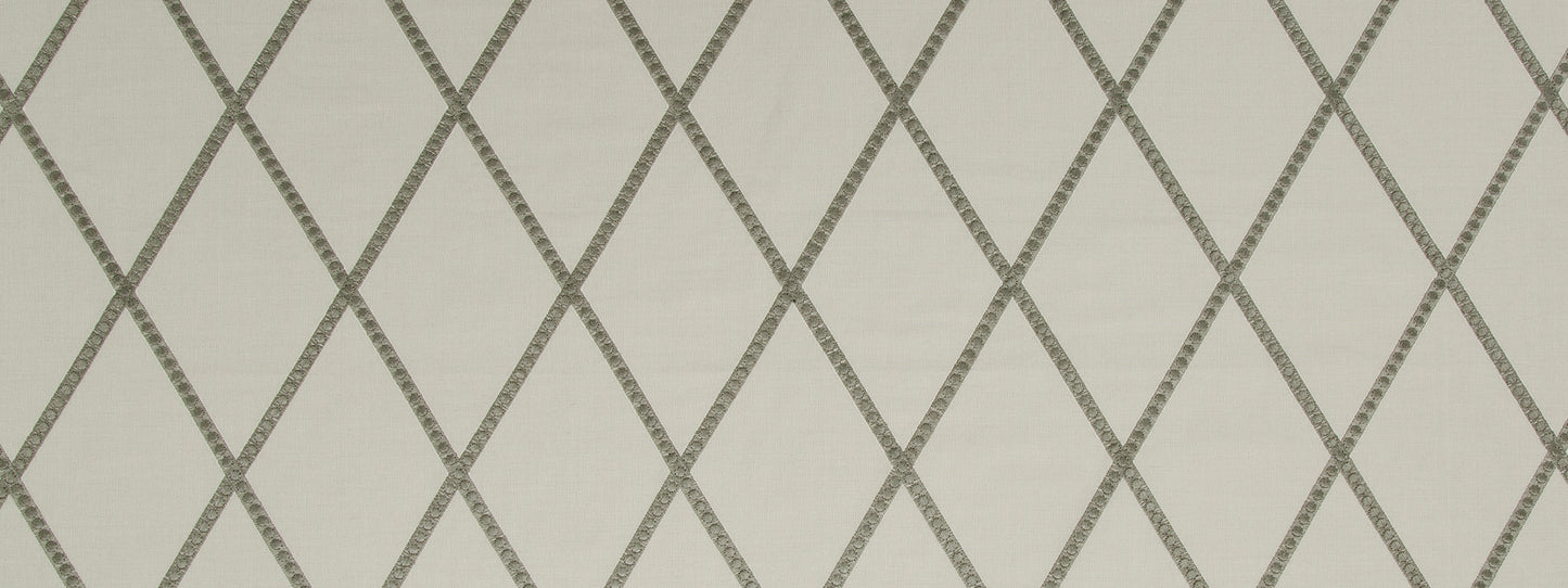 Cream wallpaper with a gray diamond lattice pattern.