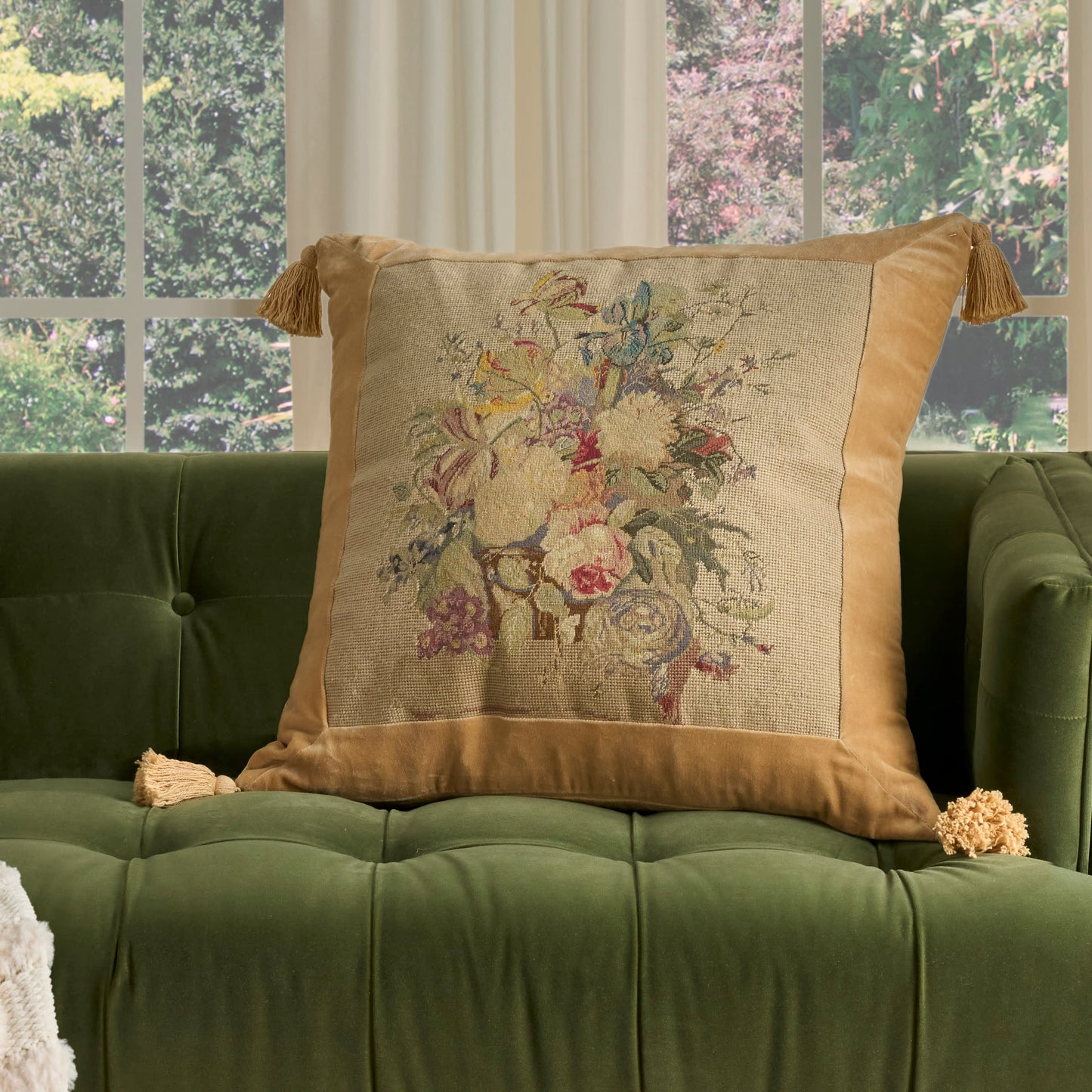 NOURISON HOME 25" x 25" Mina Victory Vintage Beige - 798019092016