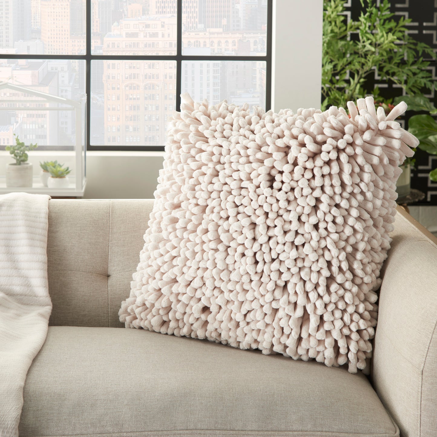 NOURISON HOME 20" x 20" Mina Victory Plush Ivory - 798019068820