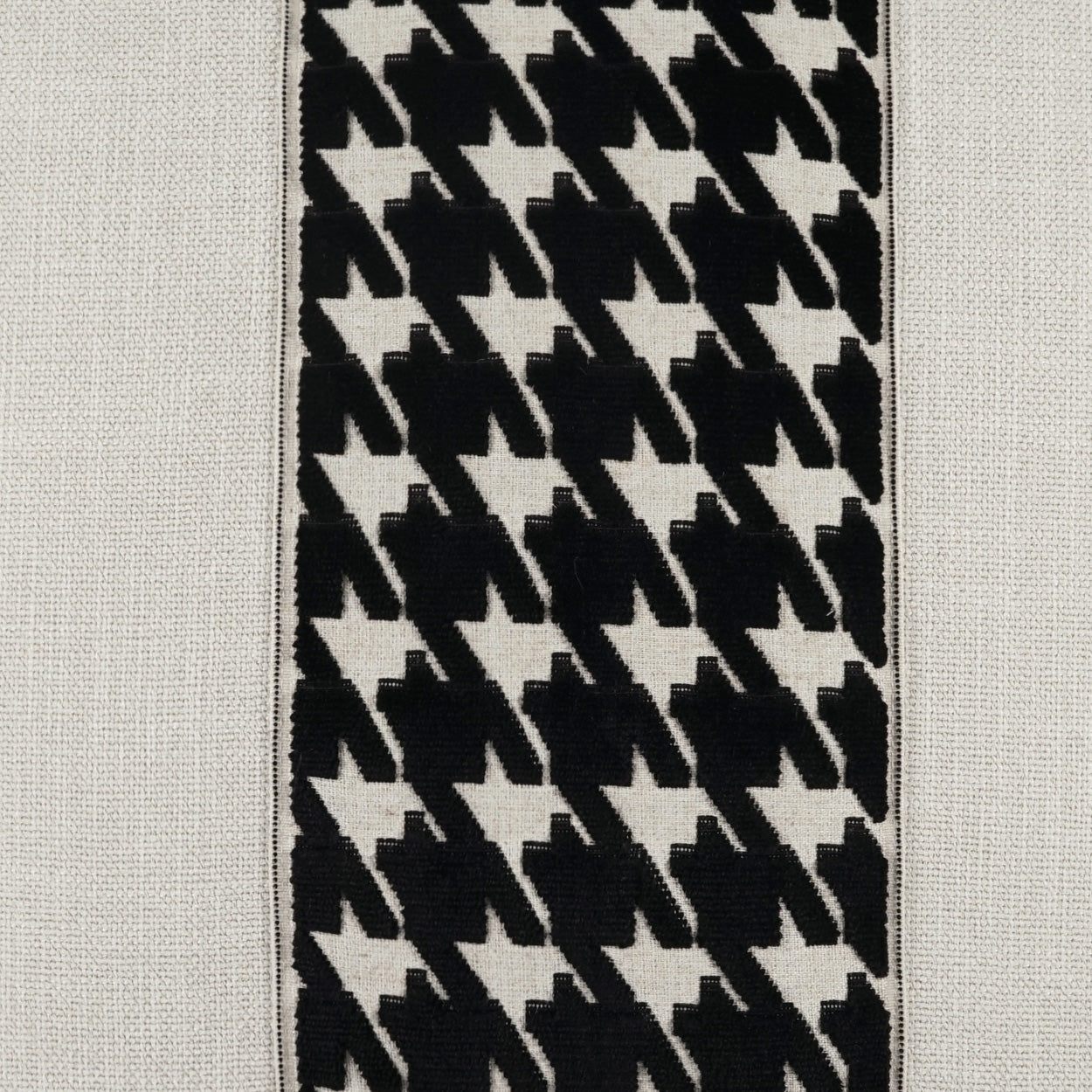 D.V. KAP HOME 24" x 24" Ennis Pillow - Jet Traditional, Band / Ribbon - 4243-J-2424