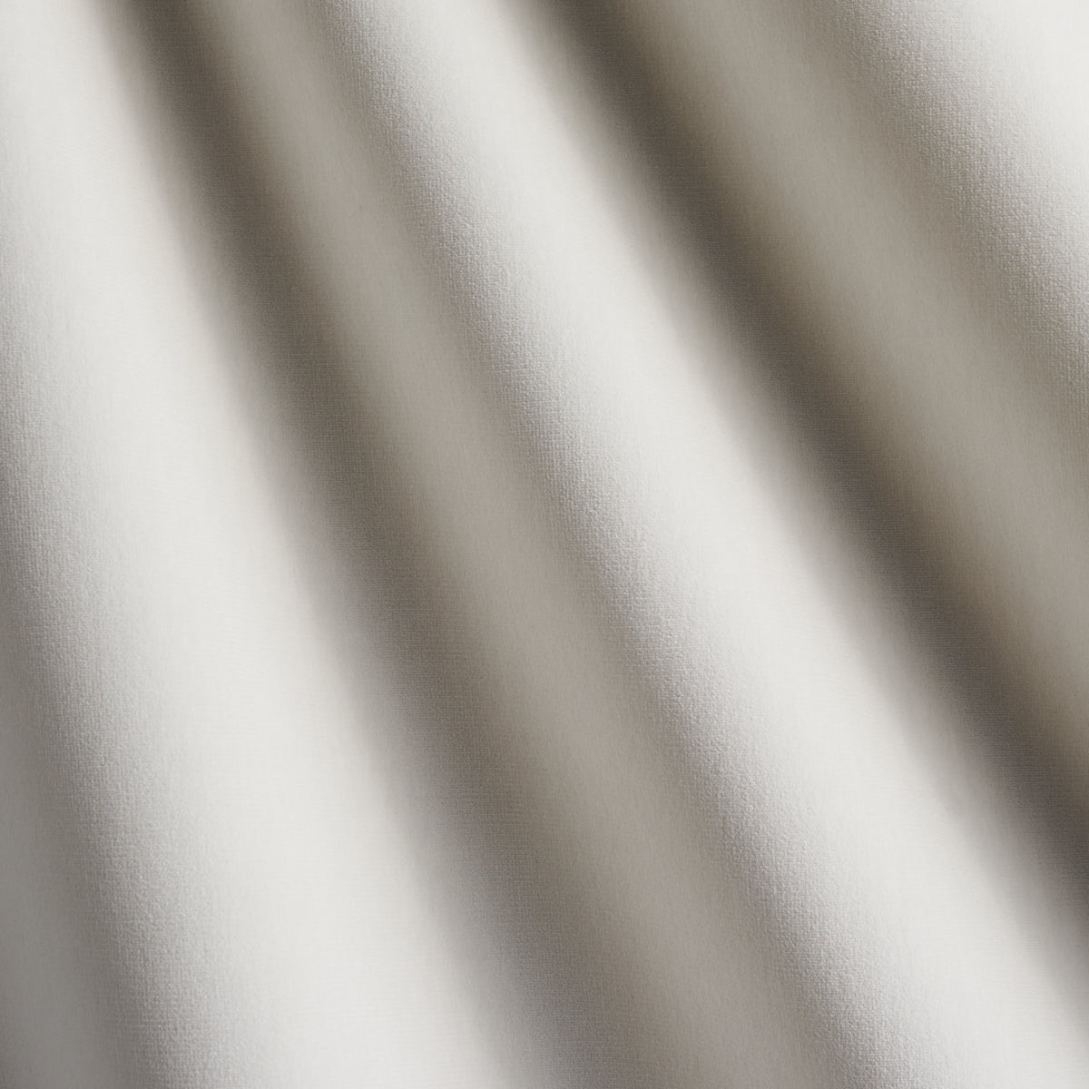 SCHUMACHER PERFECT BASICS: VELVET GAINSBOROUGH VELVET VELVETS,HIGH PERFORMANCE VELVETS,HIGH PERFORMANCE OYSTER - 42766