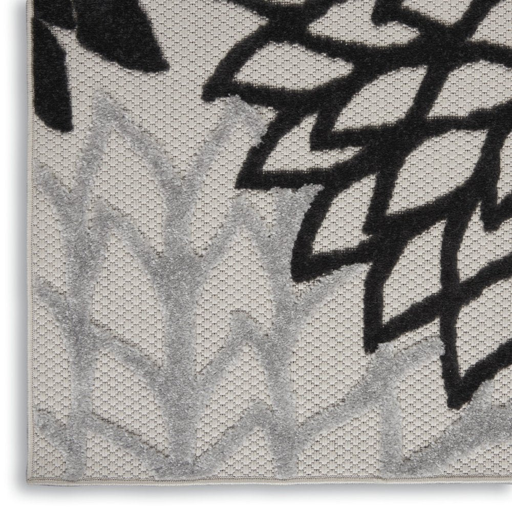 8' Black And White Indoor Outdoor Runner Rug