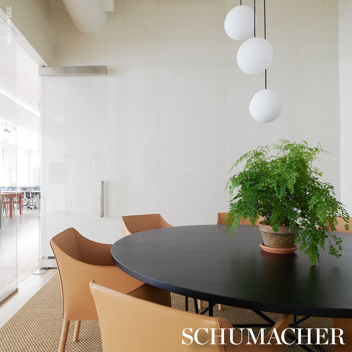 SCHUMACHER LUXE WALLCOVERINGS GLOSSED VELLUM CREAM - 5008460