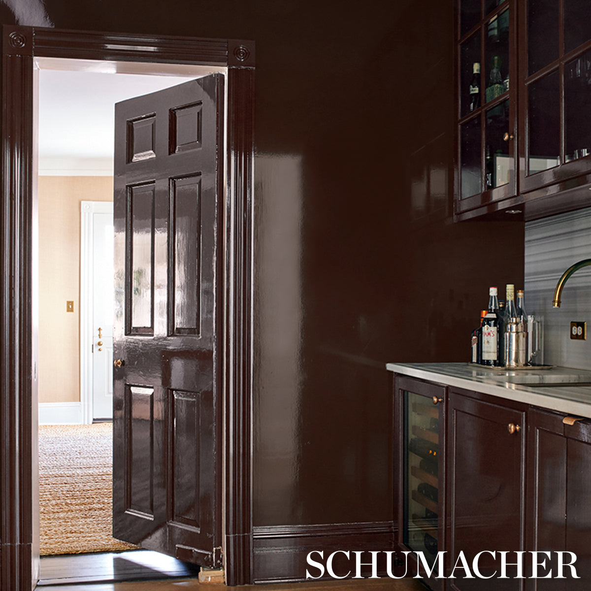 SCHUMACHER PERFECT BASICS: VINYL WALLCOVERING ACE FAUX LACQUER PERFORMANCE VINYL MOCHA - 5015942