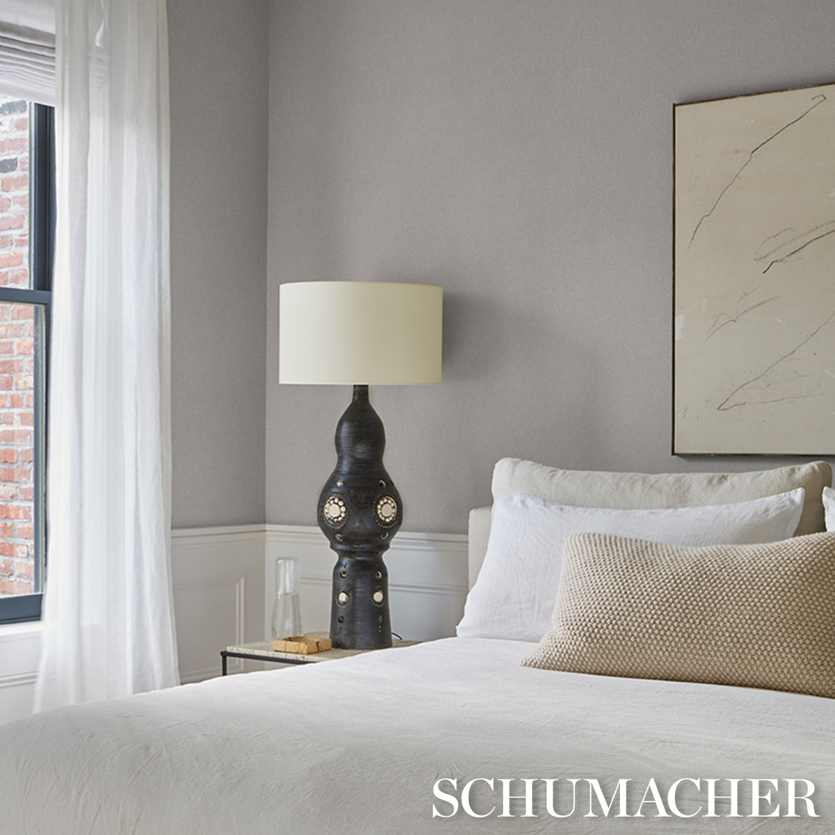 Vinyl wallcovering with a shagreen texture in Dove color.