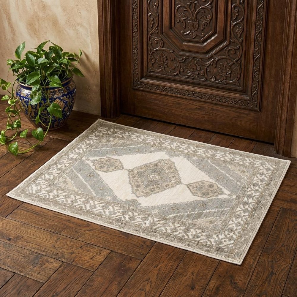 2' X 3' Beige And Ivory Oriental Area Rug
