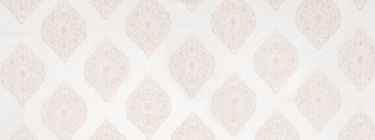 Robert Allen Fenchurch | Pale Cream Drapery - 515483