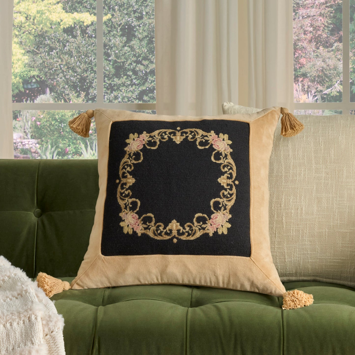 NOURISON HOME 20" x 20" Mina Victory Vintage Black - 798019091484