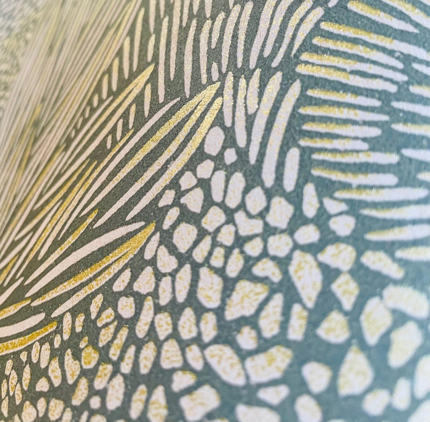 Veer Decor Samba Botanica Green and Gold Wallpaper Floral Mid Century, Transitional, Contemporary, Traditional Green Wallpaper - 8251-AG4