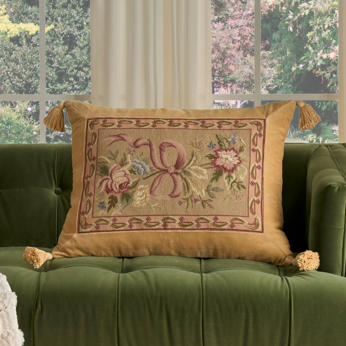 NOURISON HOME 19" x 25" Mina Victory Vintage Taupe - 798019092047