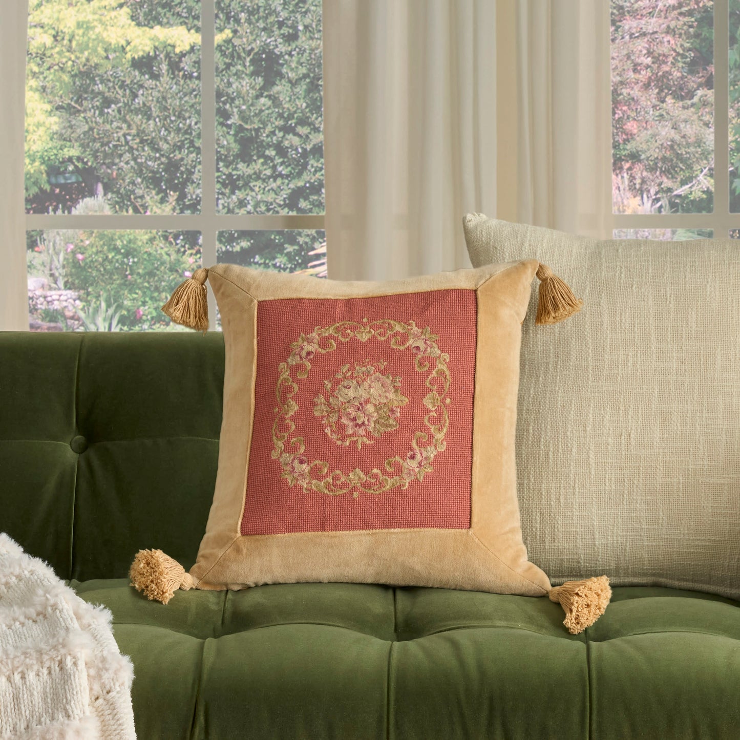 NOURISON HOME 18" x 18" Mina Victory Vintage Coral - 798019091675