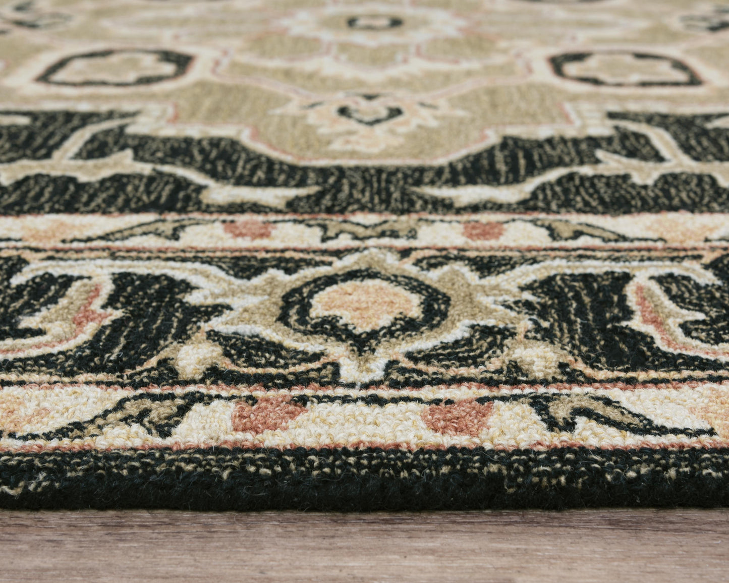 Conley Traditional rug, 5' x 8