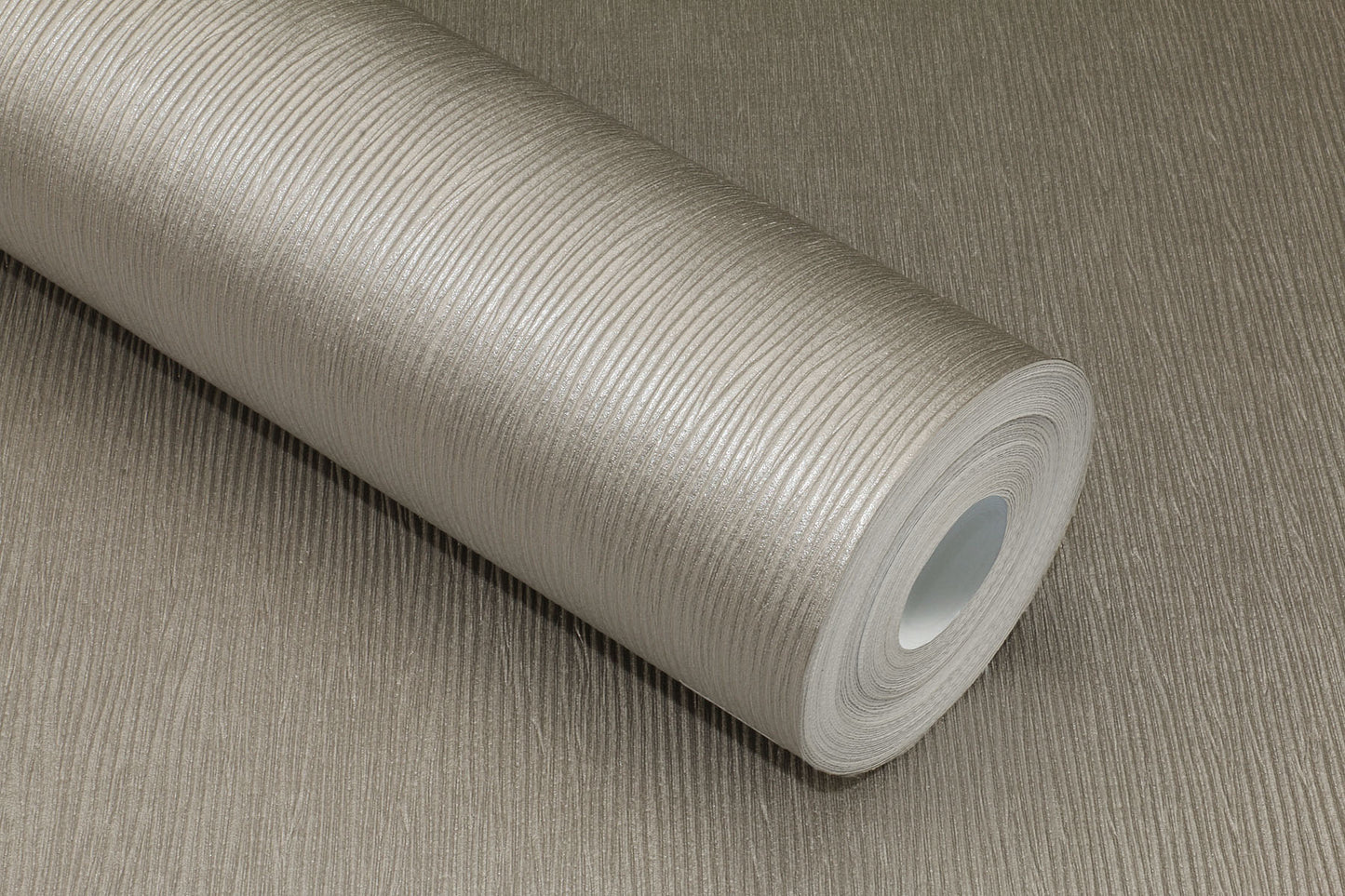 Gray vinyl wallpaper textured with palm fiber pattern and gloss finish, modern wallcovering for living room bedroom and office accent walls, neutral gray textured wallpaper for contemporary and minimalist interiors, durable USA made vinyl wallpaper for luxury home decor and interior design projects.
Vinyl wallcovering with palm-fiber texture and gloss finish (NJ26ATL-1022)