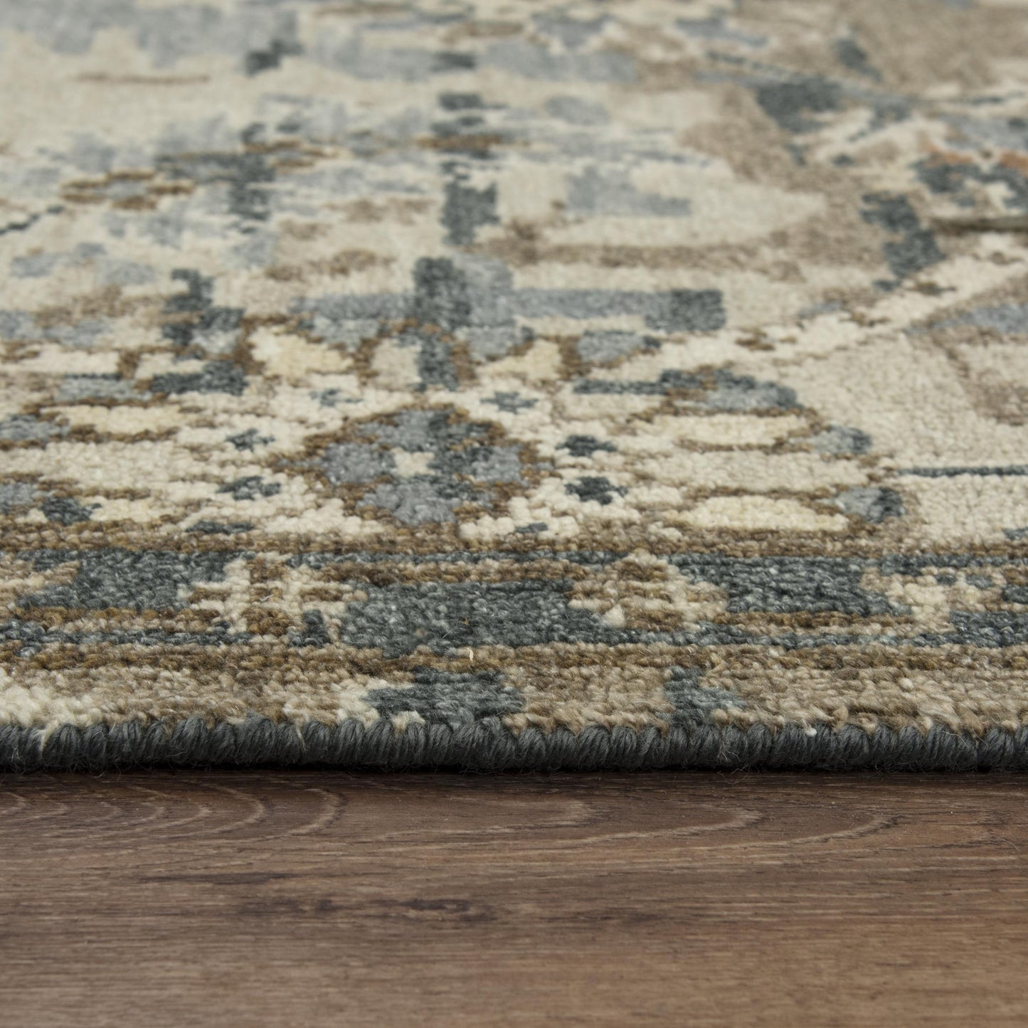Rug, 9' x 12'.