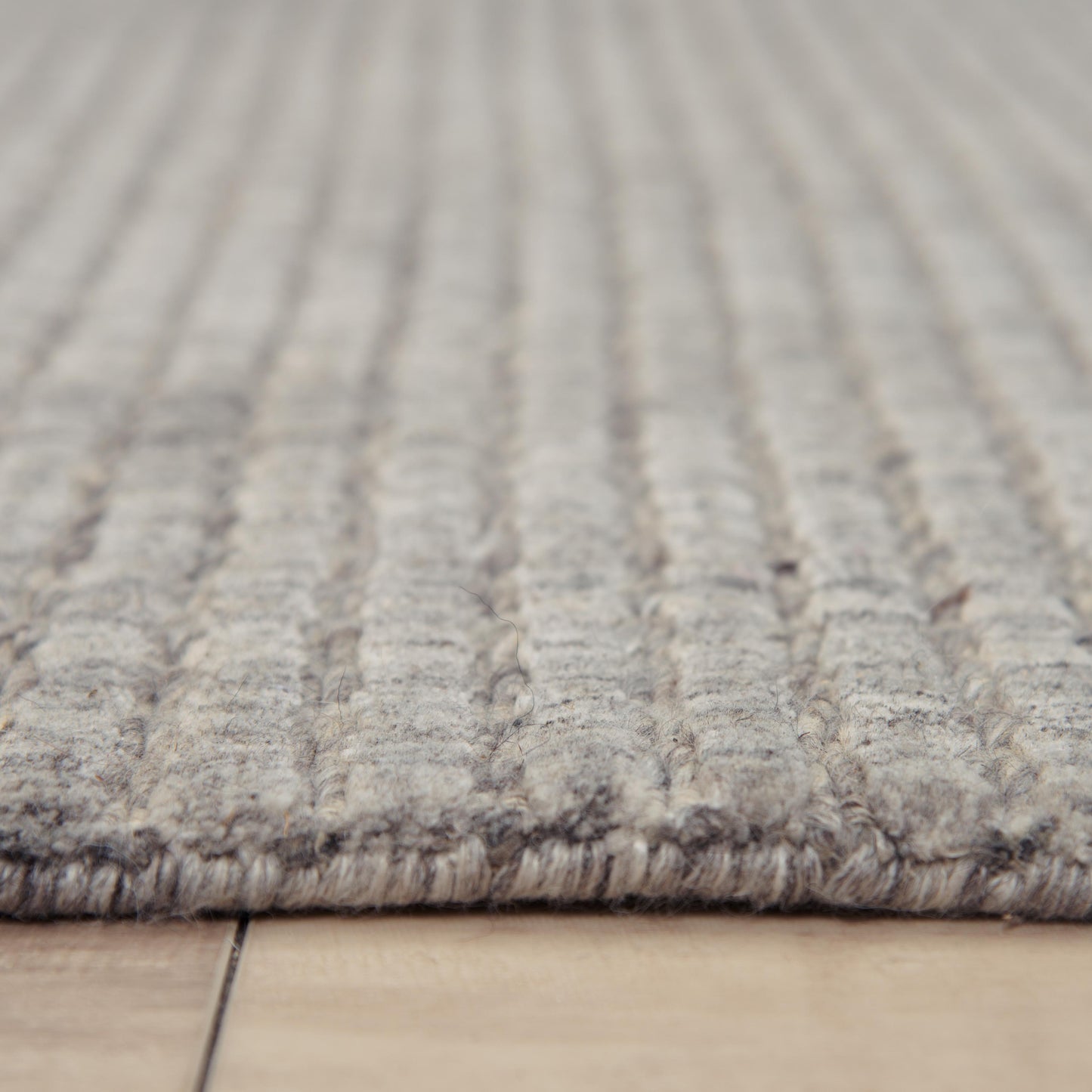 Cable-knit pattern rug, casual style, 5' x 8'.