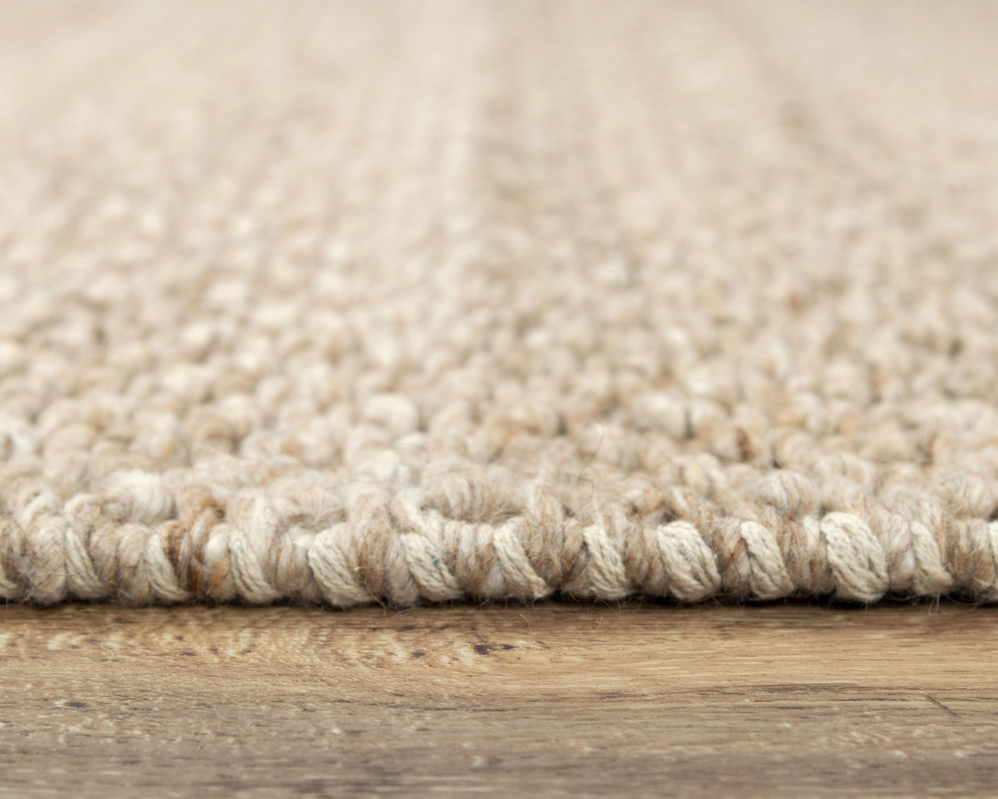 Casual 5' x 8' rug.