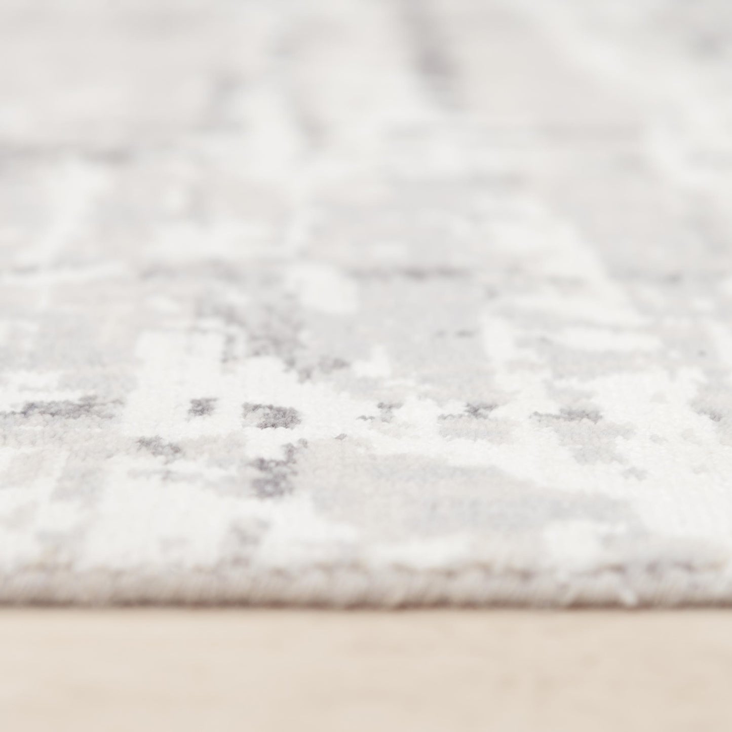 Contemporary rug, 10' x 13'.