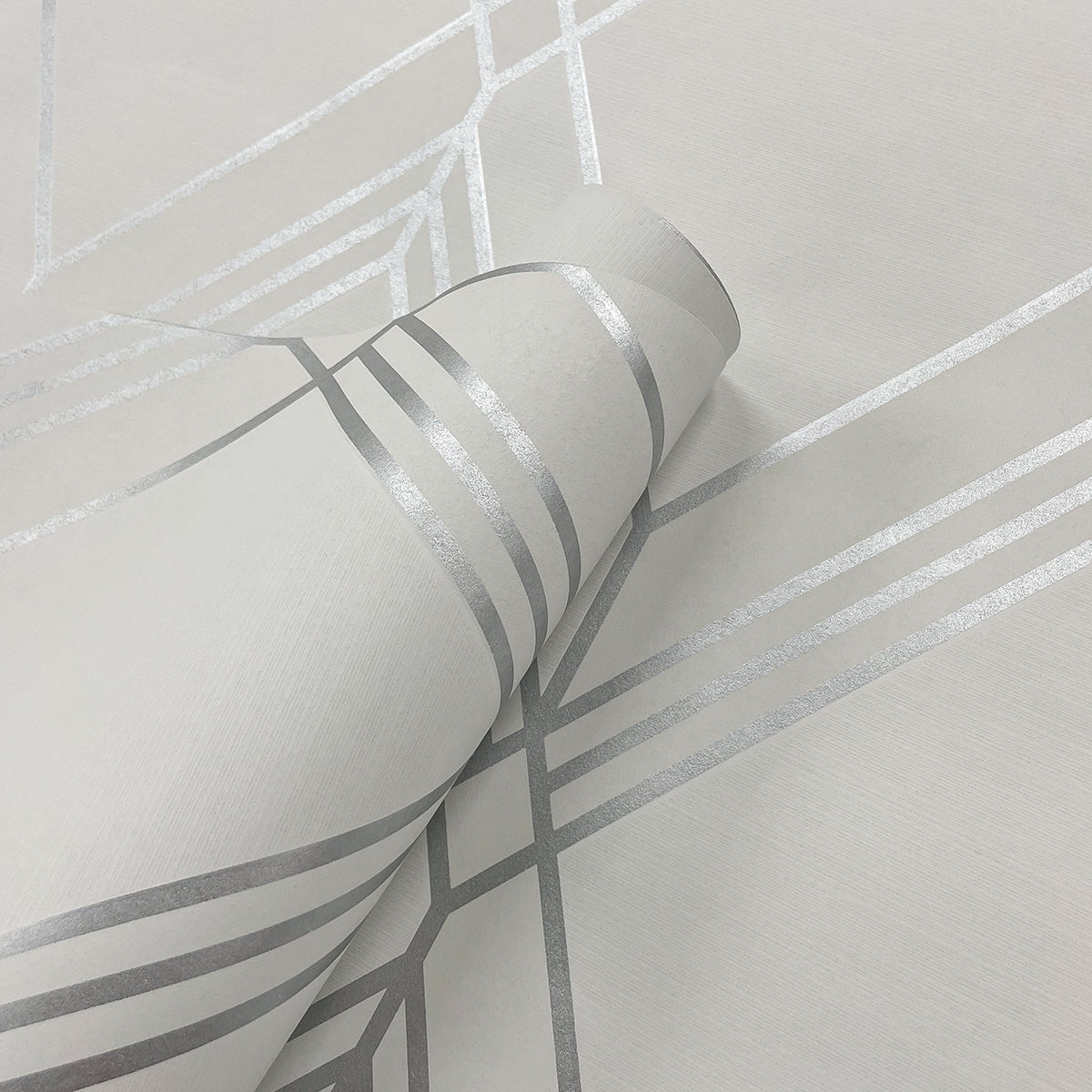 Collins & Company Deco 2 Brooklyn Diamond Geometric Contemporary Silver Metallic - DC60510