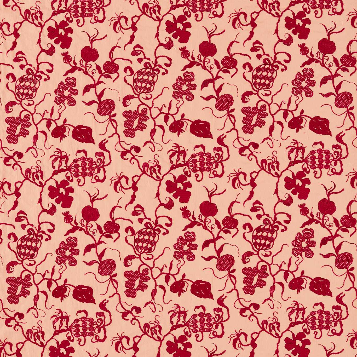 SANDERSON Mydsomer Pickings Fabric Classic Floral Conch,Madder - DGDF237390