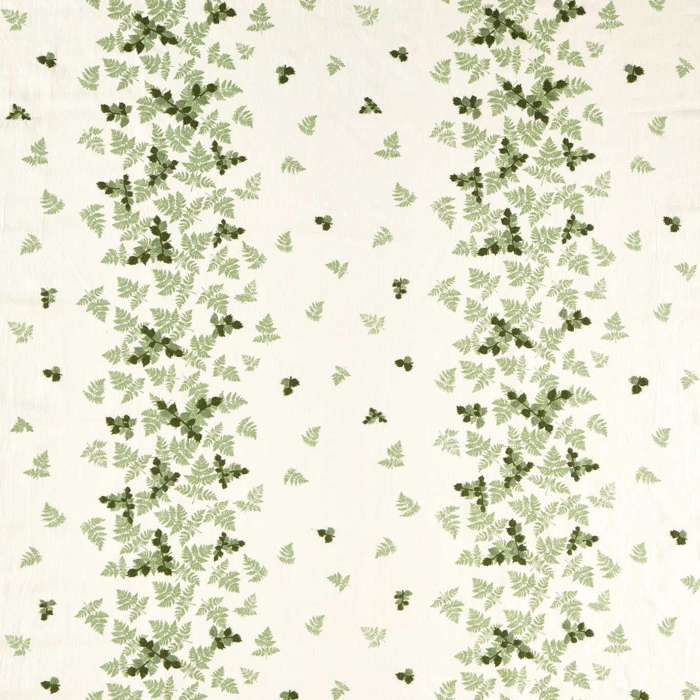 SANDERSON Alice`s Fern Fabric Leaves , Trees Silver,Green - DHIF237598