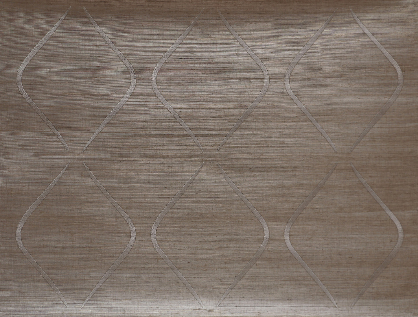 Cream wallcovering with a pale diamond lattice pattern and a textured grasscloth finish.