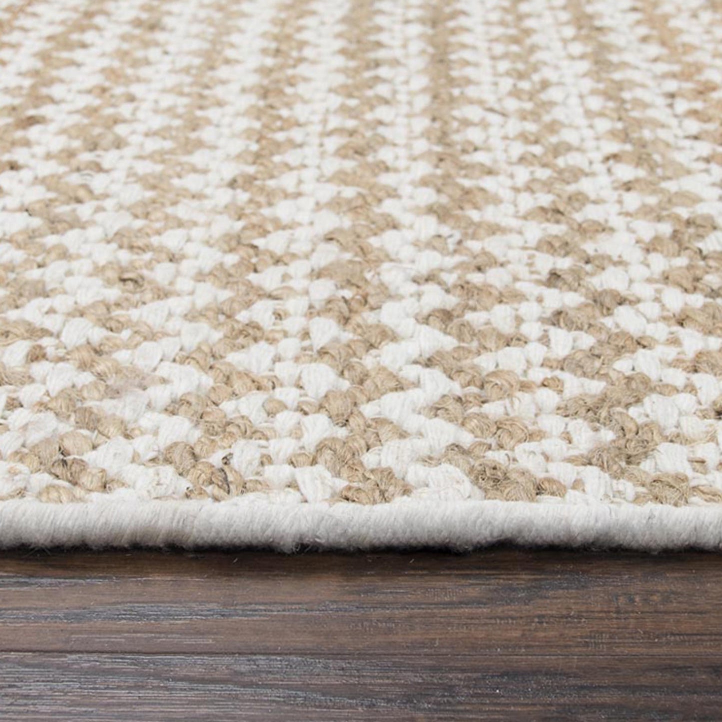 Ellington Casual rug, 5' x 8'.
