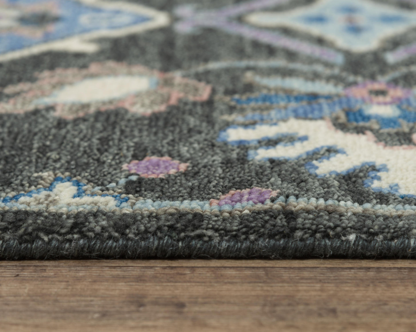 8' x 10' transitional style area rug.