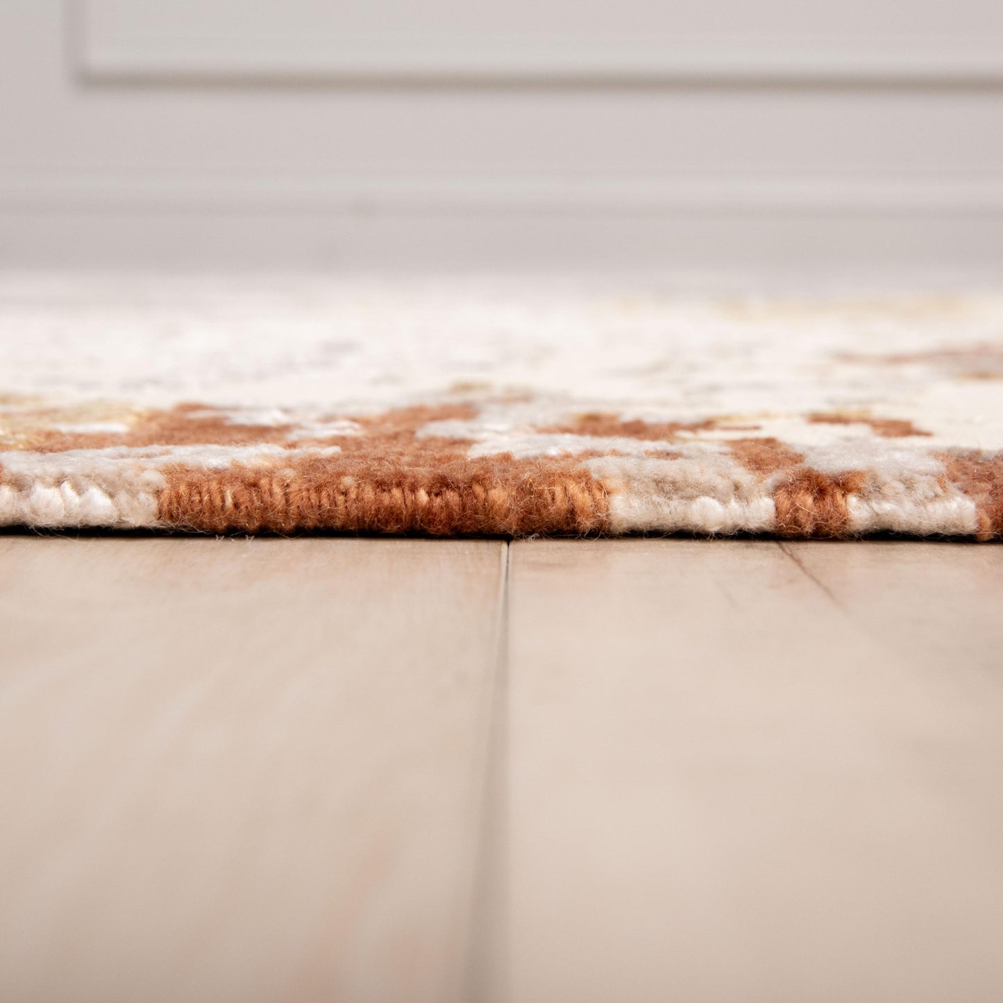 Contemporary rug, 10' x 14'.