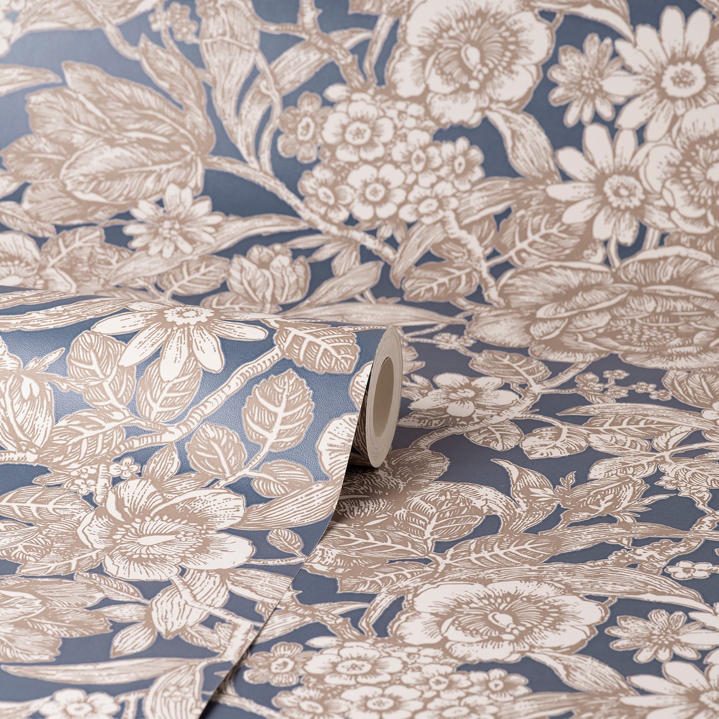 York Wallcoverings Fine Decor Hedgerow Navy Floral Trails Wallpaper Botanical Traditional Navy Wallpaper - FD43778