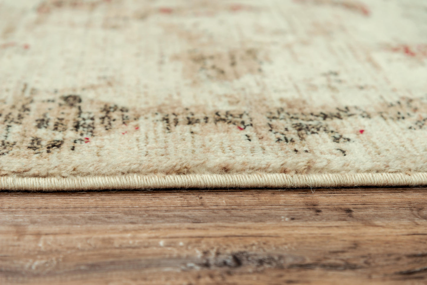 Rug, 3' x 5'.