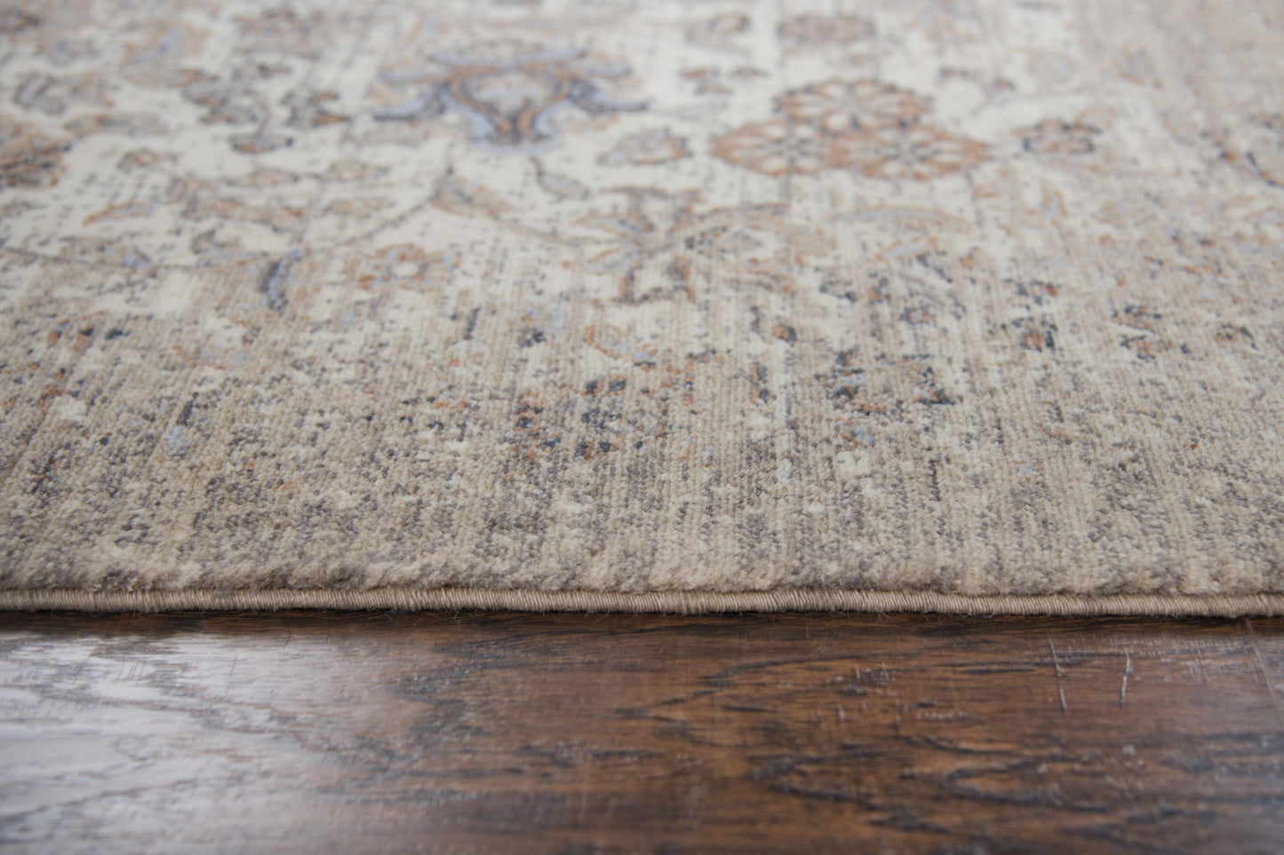 Traditional 5' x 8' rug - GO1GS676400040508