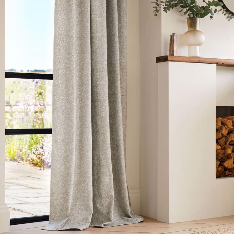 HARLEQUIN Sow Fabric Spots Pumice,Mineral - HC4F133925