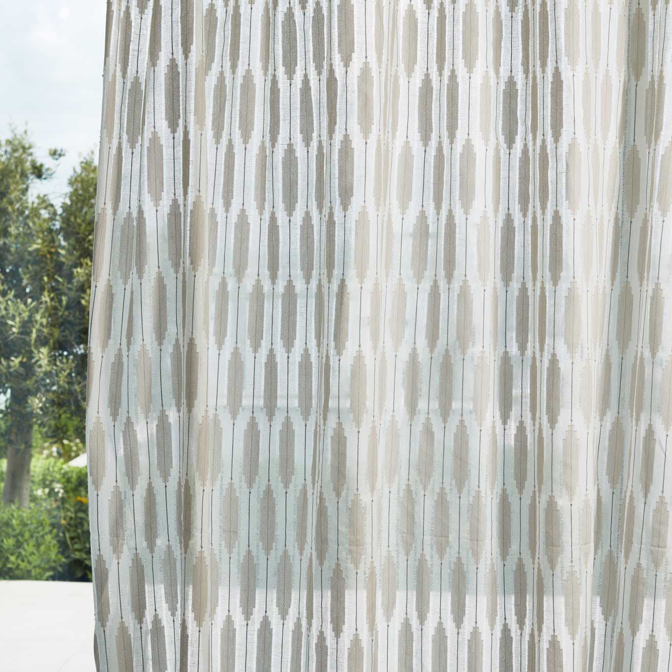 HARLEQUIN Alto Fabric Plains , Textures Chalk,Celestial - HCOL133945