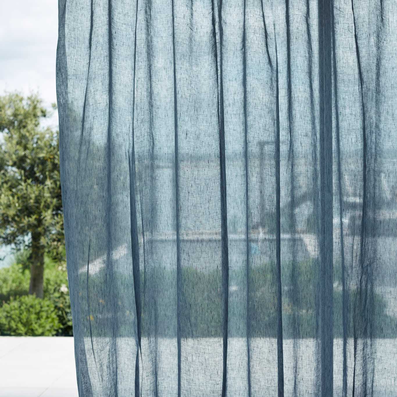 HARLEQUIN Lucent Fabric Plains , Textures Celestial - HCOL133967