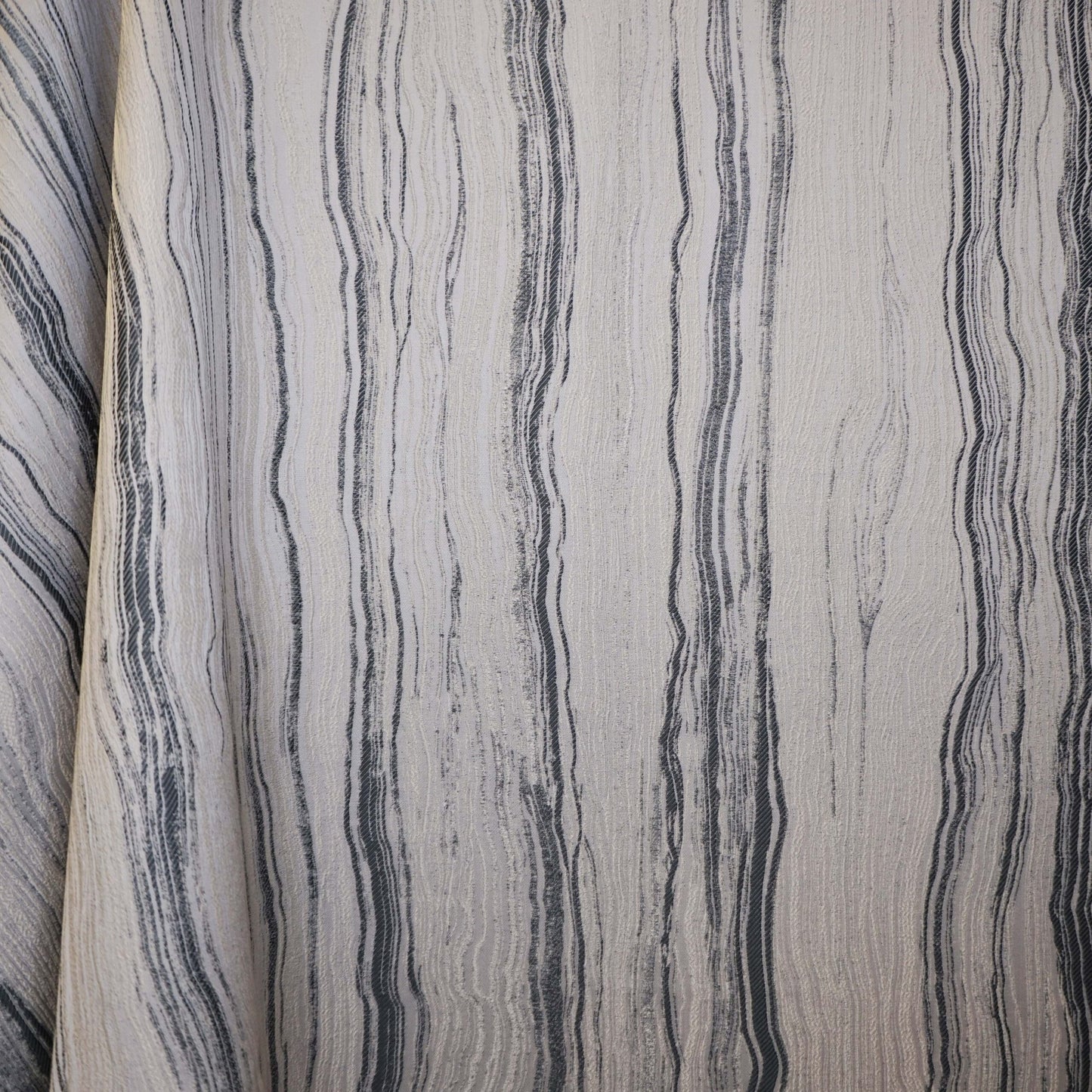 JF Fabrics JF Studio KENDO 95 Fabric Abstract, contemporary Grey, Silver Jacquard - 9004695 SJ102