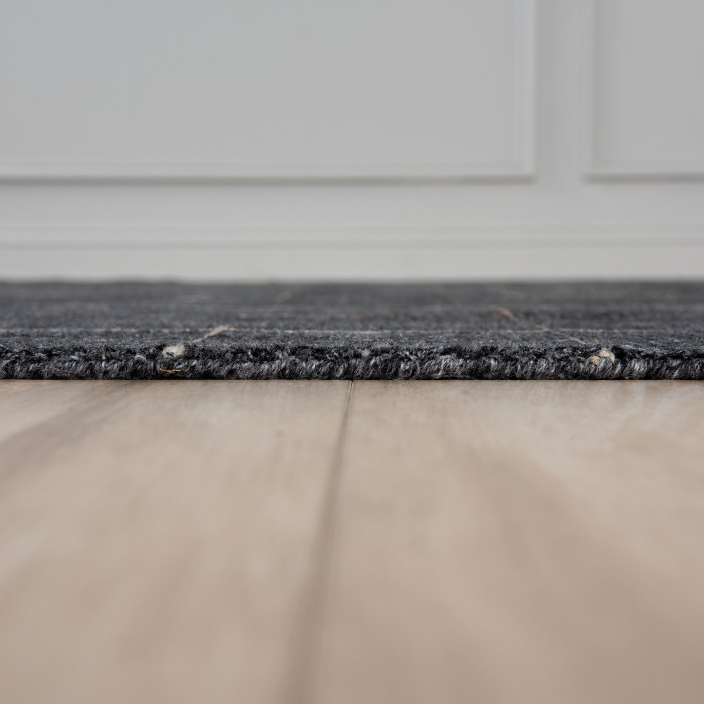 Kiki rug, casual style, 12' x 15'.