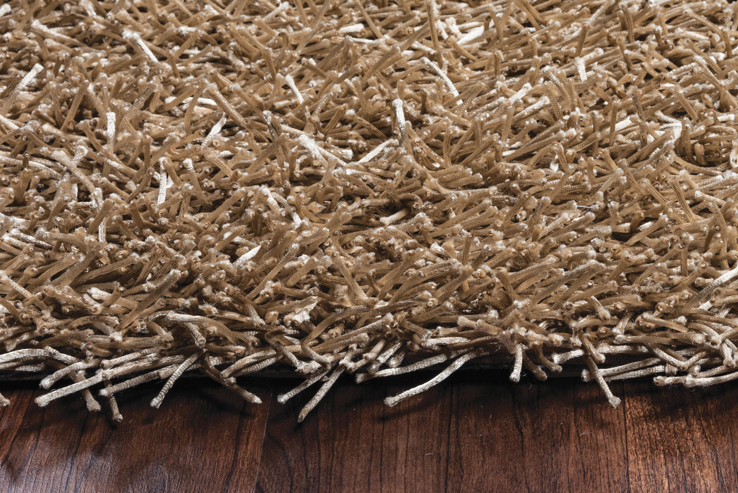 Shag rug, 3' x 5'.