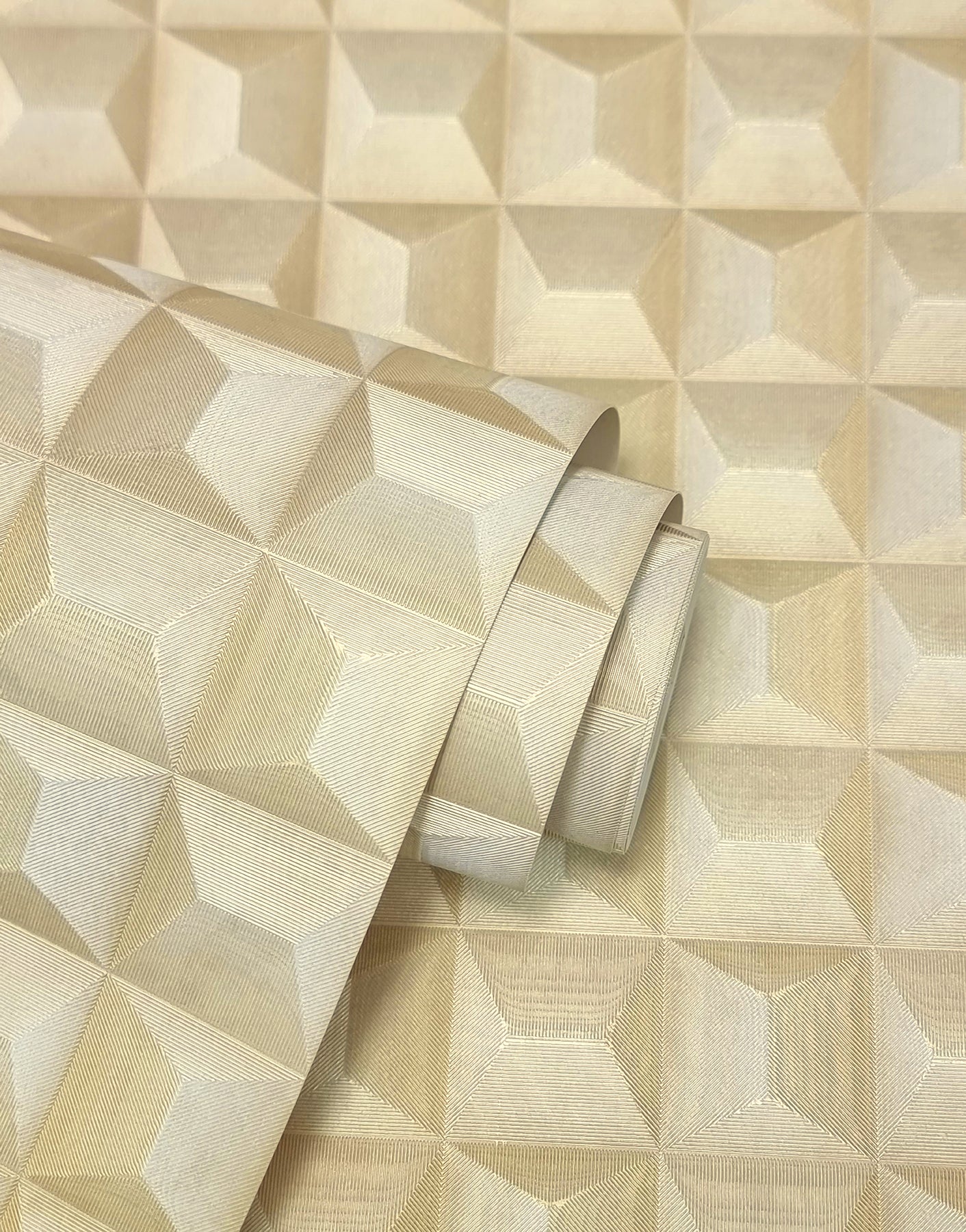 York Wallcoverings Fine Decor Romero Gold 3D Geometric Wallpaper Graphics Masculine Gold Wallpaper - M95685