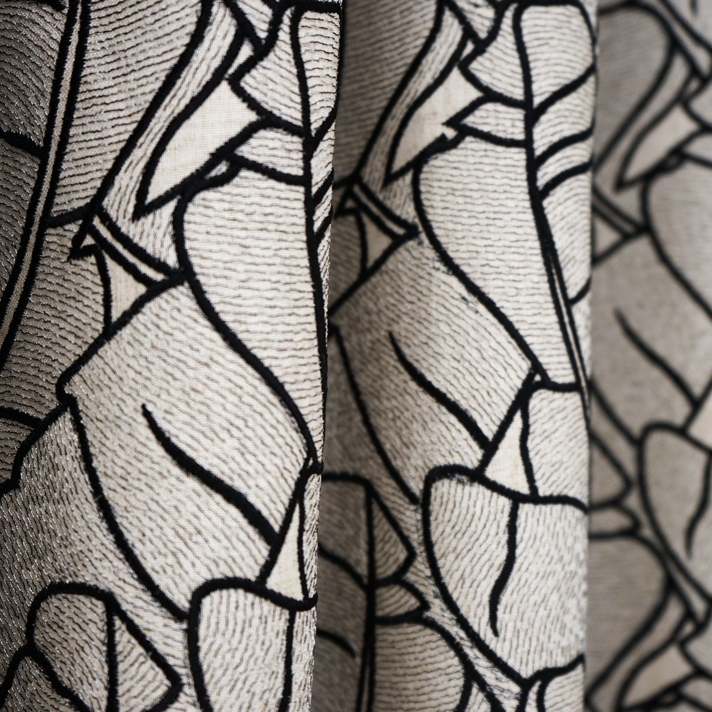 JF Fabrics JF Studio MONSTERA 99 Fabric Transitional,Contemporary,Floral Black Embroidery,Linen,Texture,Linen Texture - 7629899 SJ101