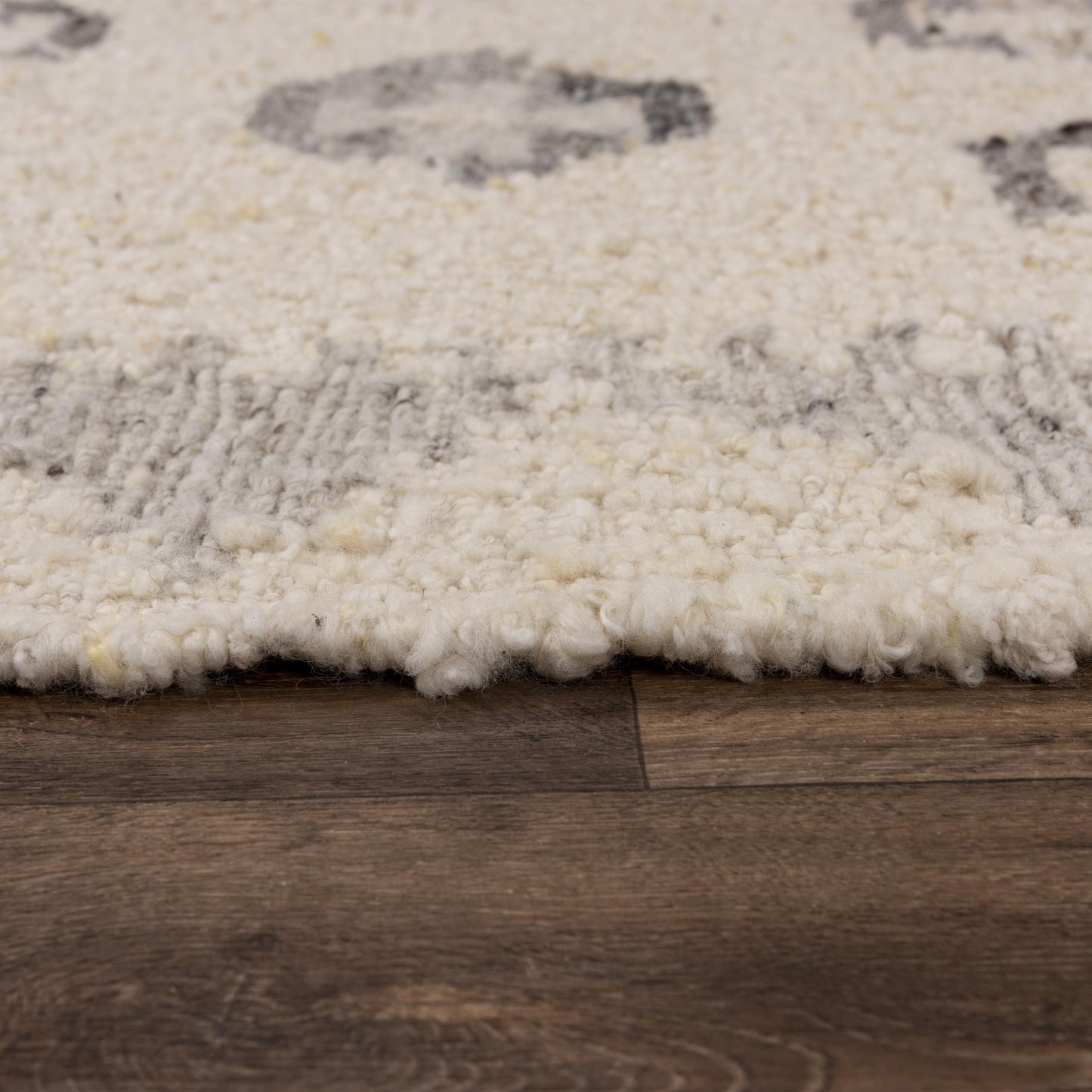 Rustic lodge area rug, 8' x 10'.