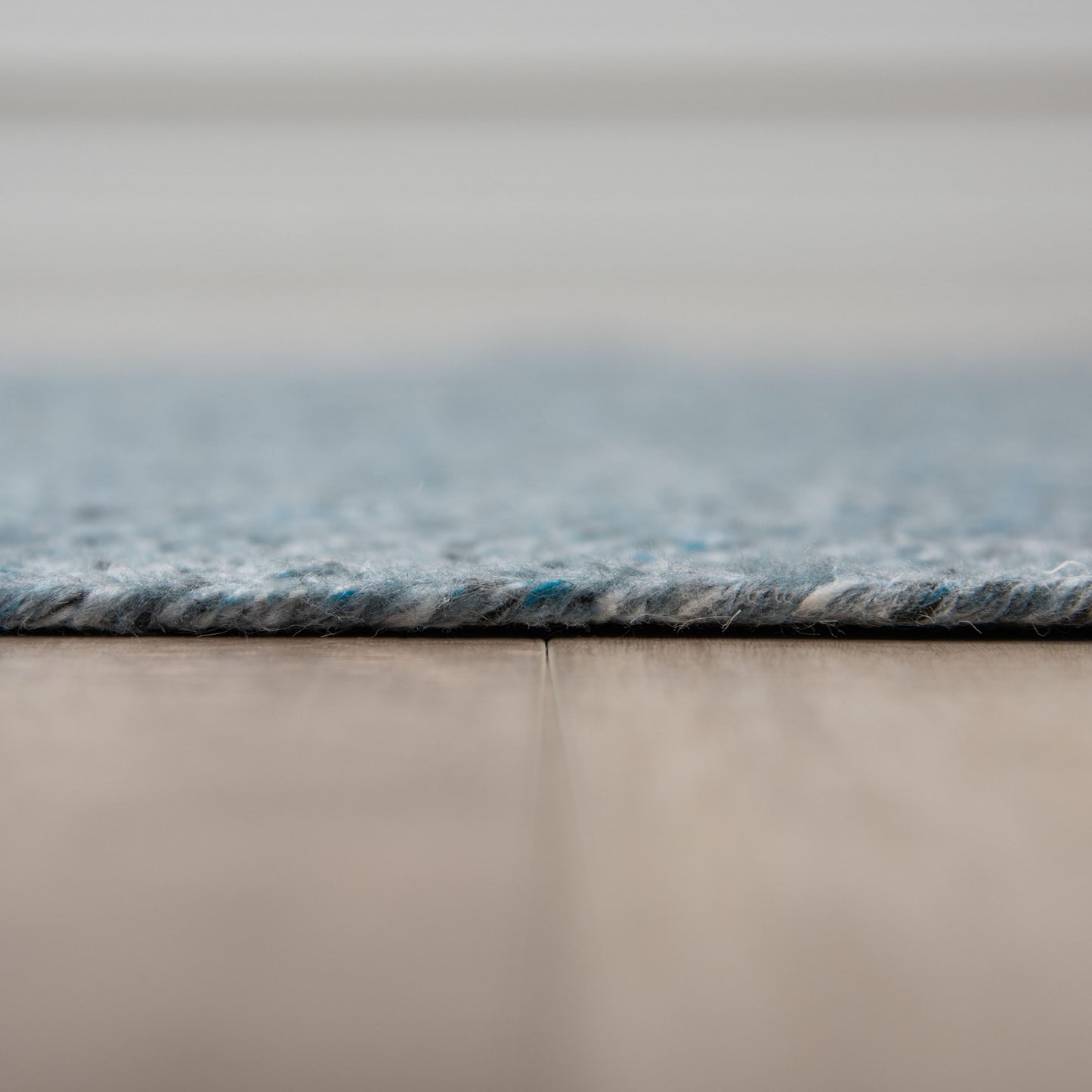 9' x 12' rug, transitional style.