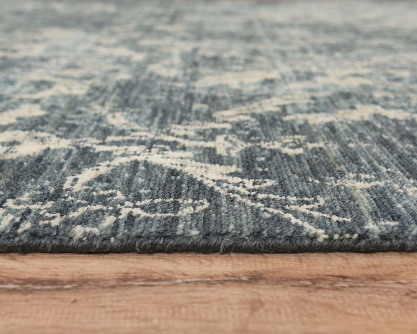 Platinum transitional area rug, 8' x 10'.