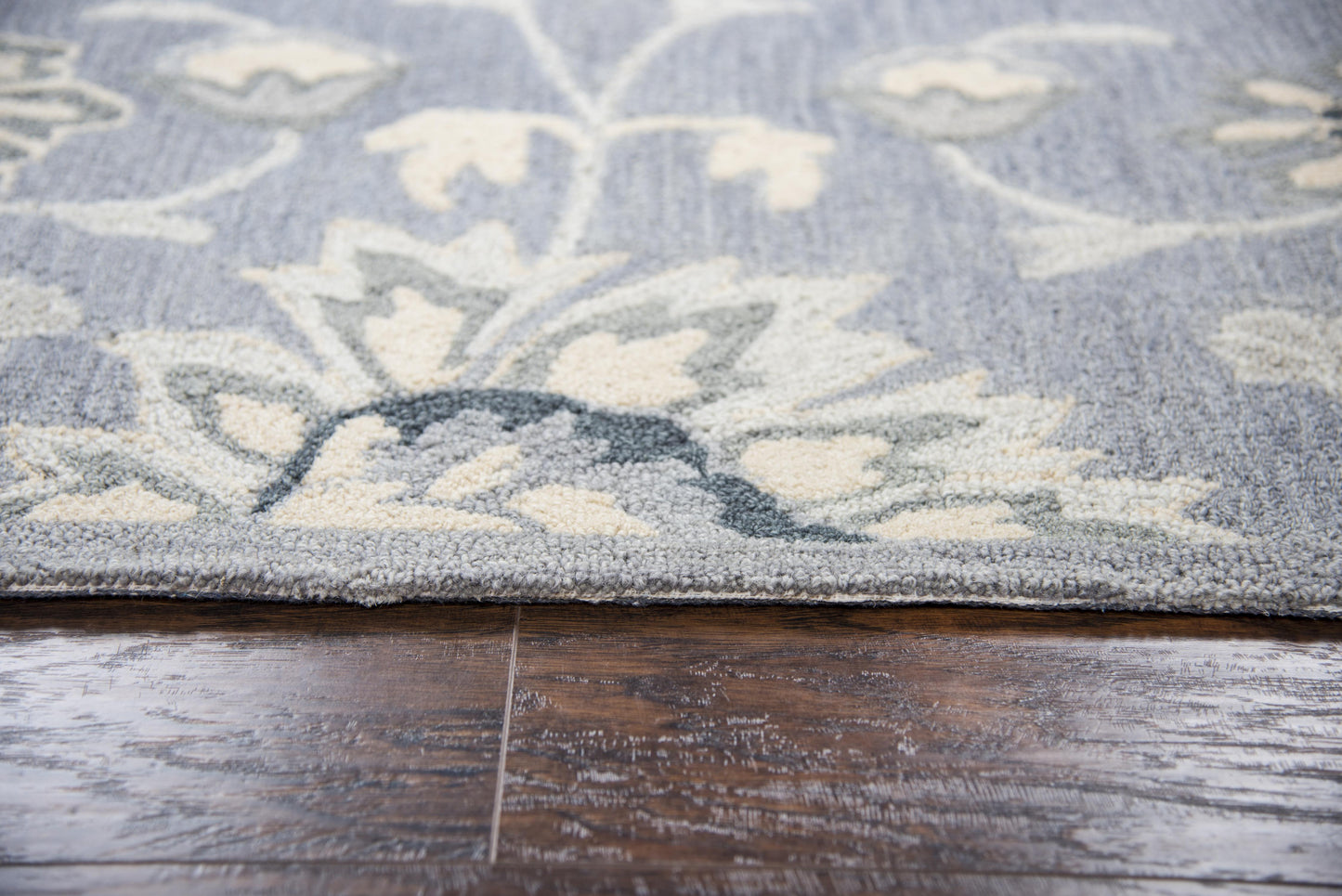 Rug, traditional style, 8' x 10'.