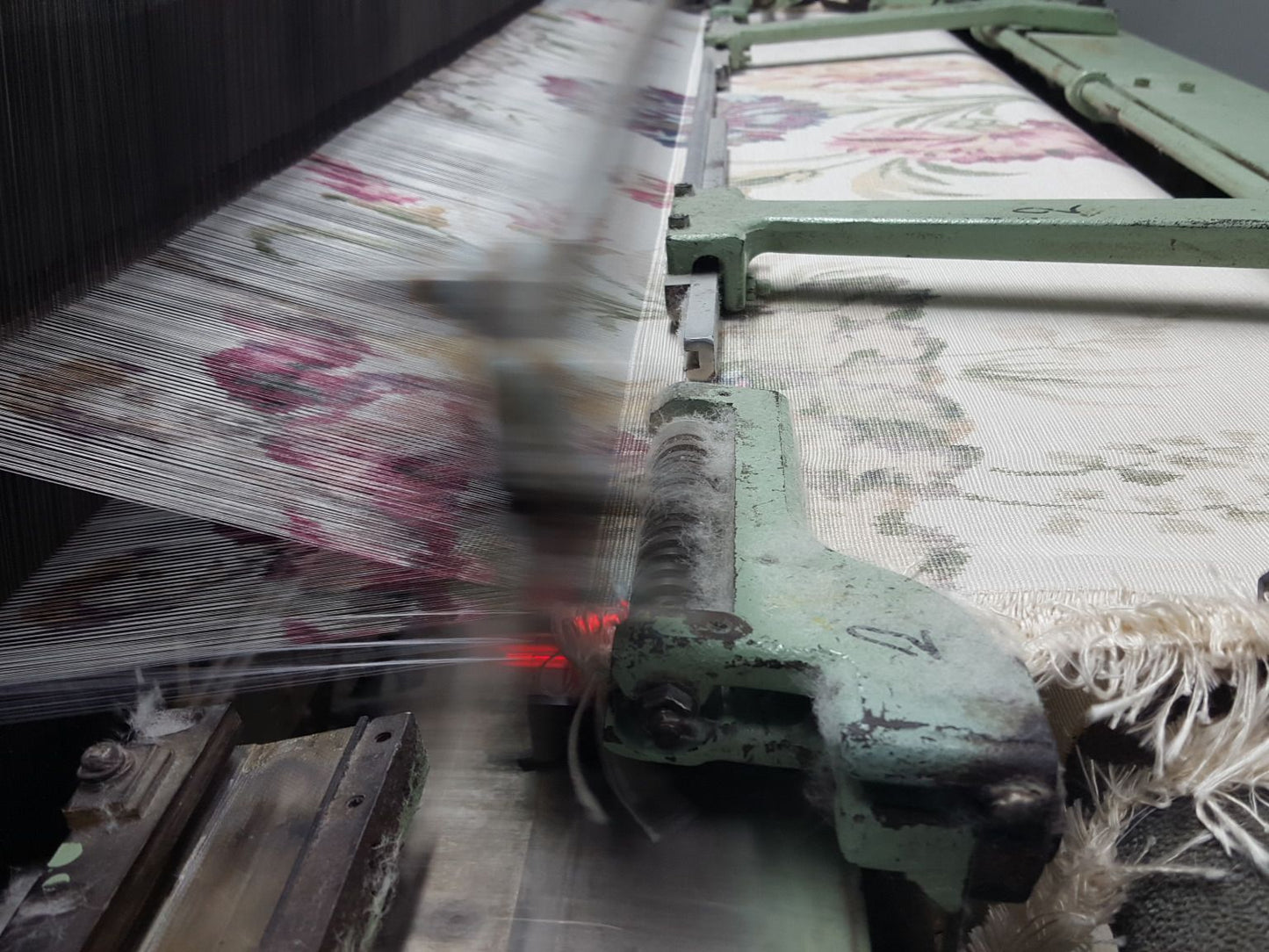 SCALAMANDRE SOMERSET SILK WARP PRINT FABRIC PORCELAIN - SC 000216585 NEW SKU # SC165850002