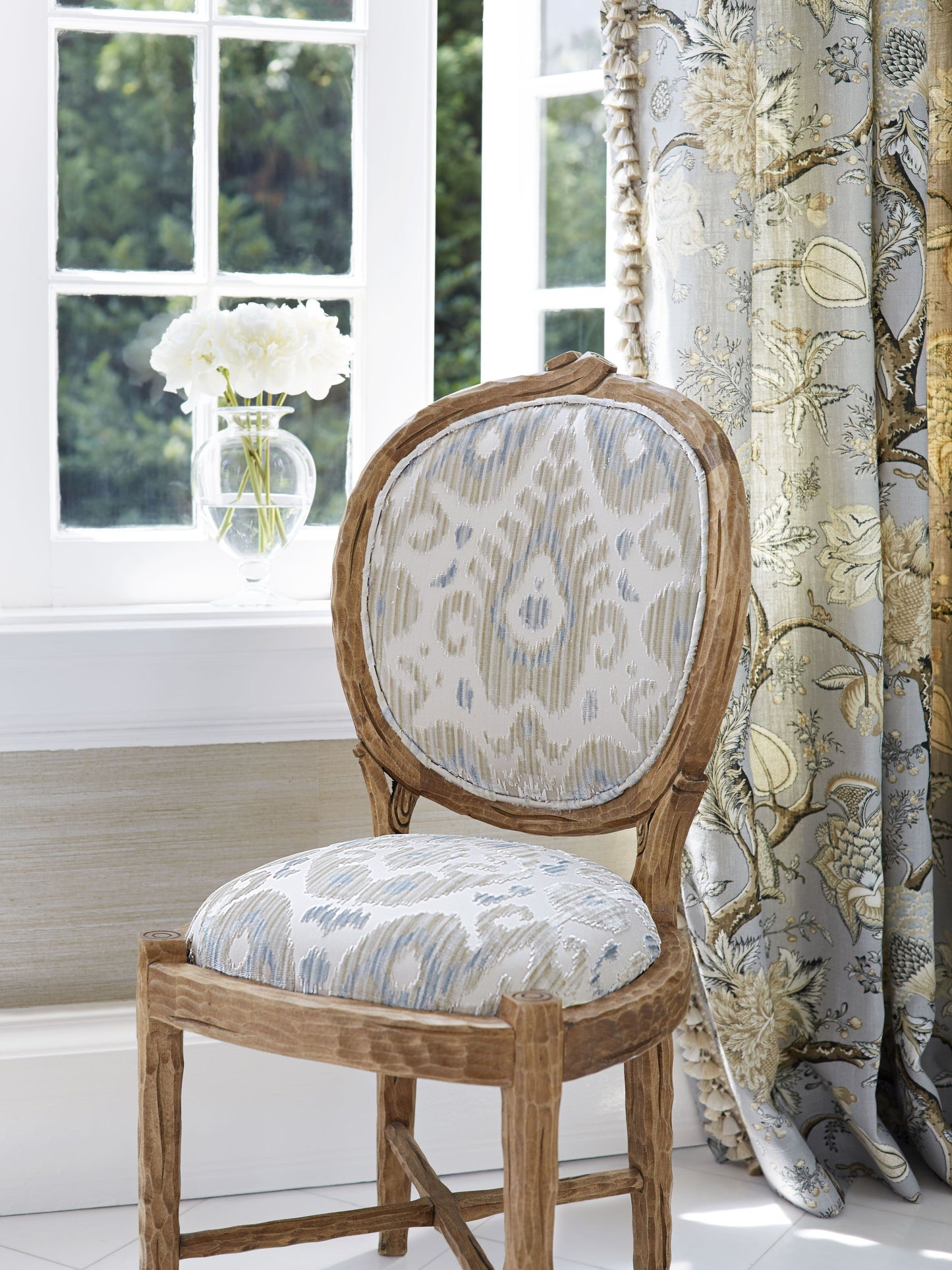 SCALAMANDRE TASHKENT VELVET FABRIC CLOUD - SC 000127015 NEW SKU # SC270150001